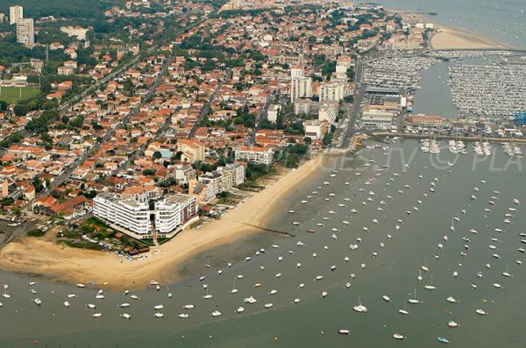 Studio Meublé À L'aiguillon Appartamento Arcachon Esterno foto